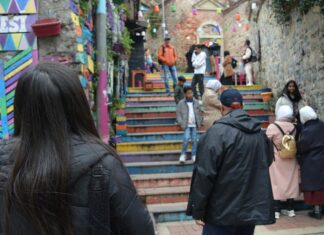 Wandering Among the Ruins